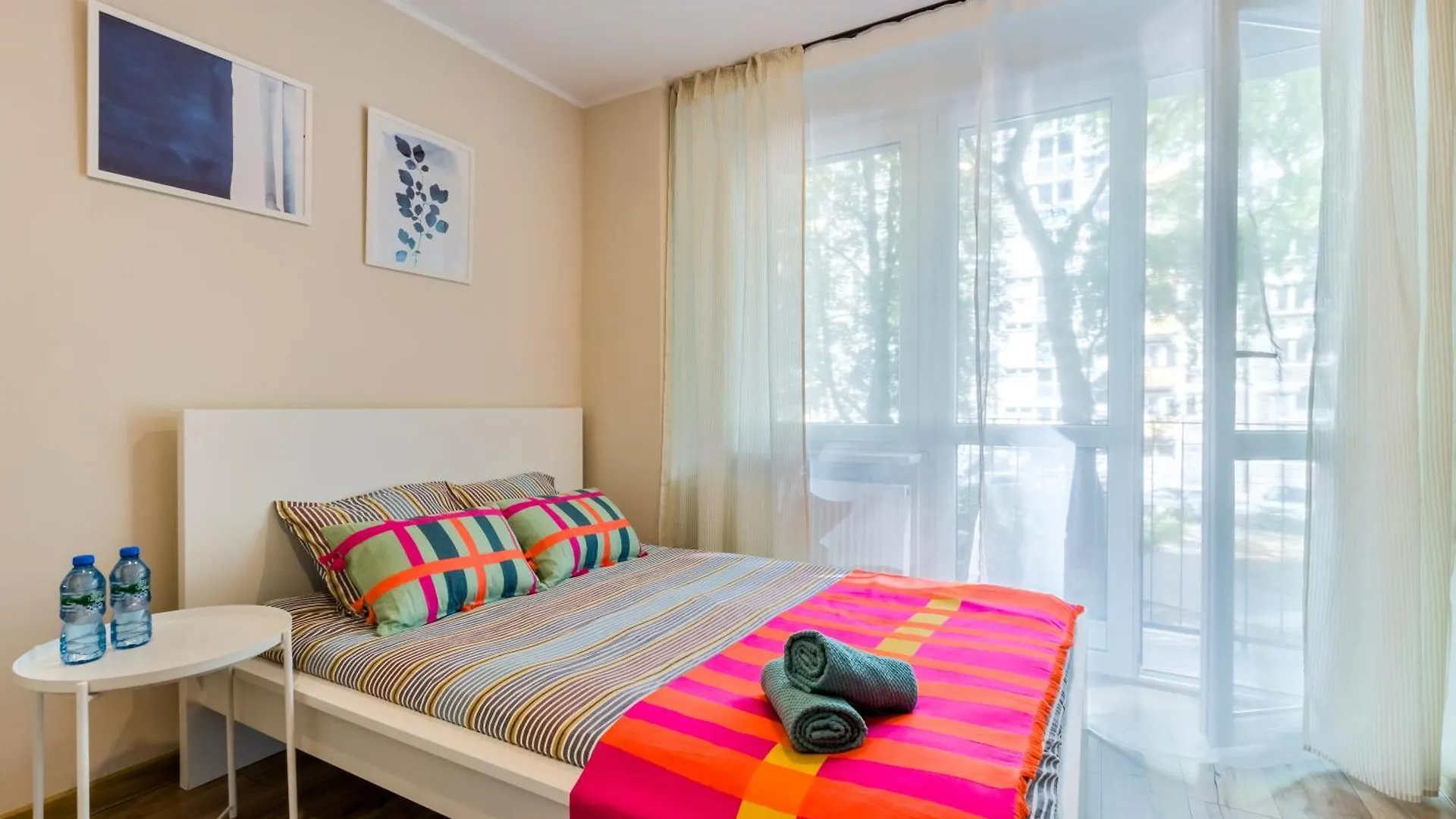Apart Rooms City Centr Warsaw Hostel